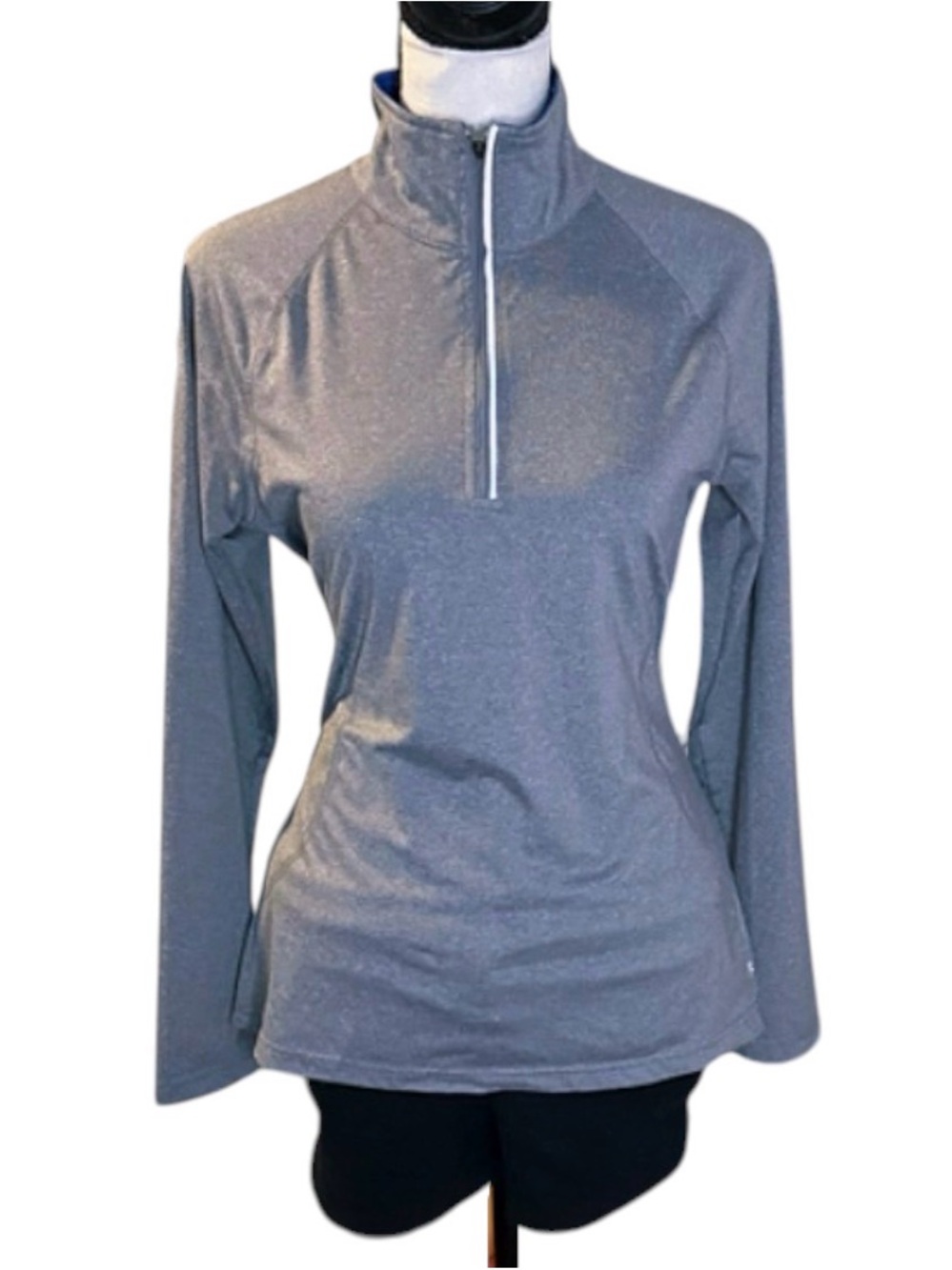Danskin Semi-fitted Quarter-Zip Long-Sleeve athletic Top size 6